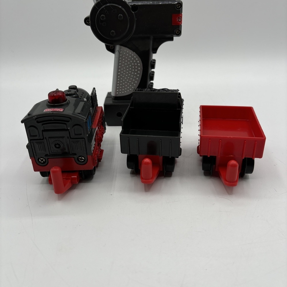 GeoTrax Remote Control Train Workin Town Railway Coal Car Red Car Cargo Works - Picture 4 of 11